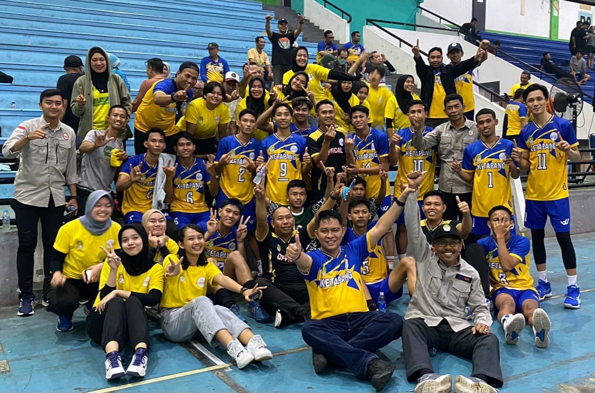 Tim Putra Ketapang Juara Kejuaraan Voli Indoor Yunior Kalbar