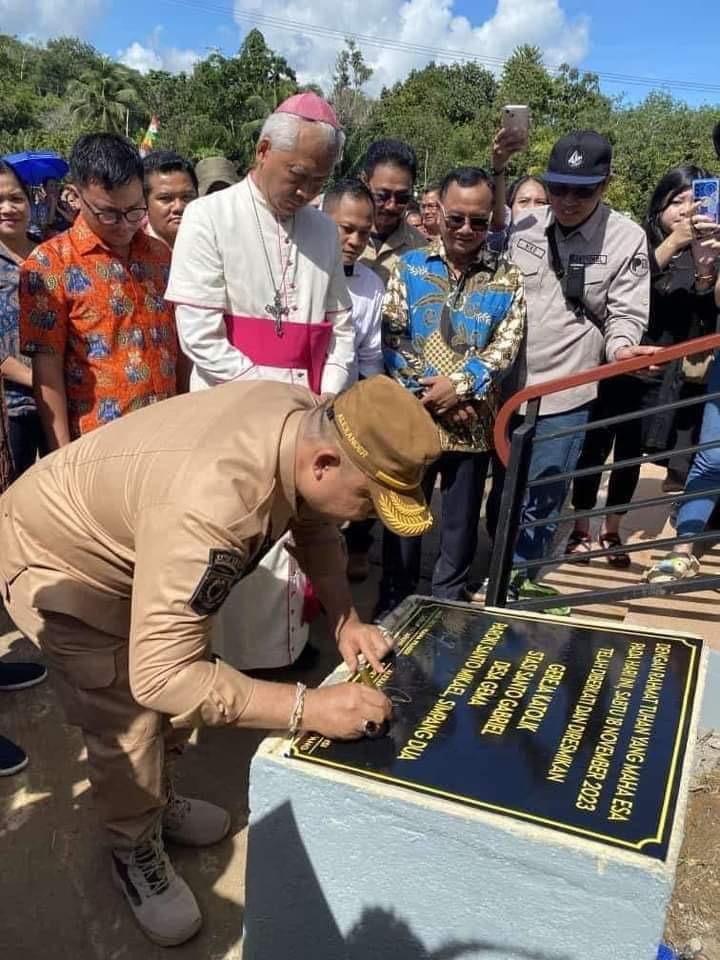 Sekda Resmikan Gereja Stansi Gema Simpang Dua