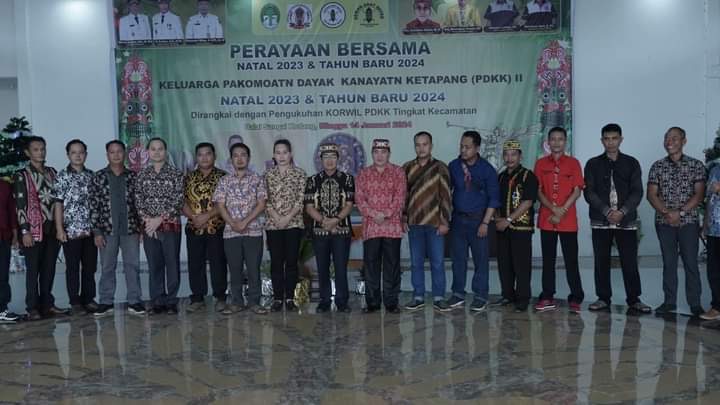 Bupati Hadiri Perayaan Natal dan Tahun Baru Berama Pakomo’an Dayak Kanayant