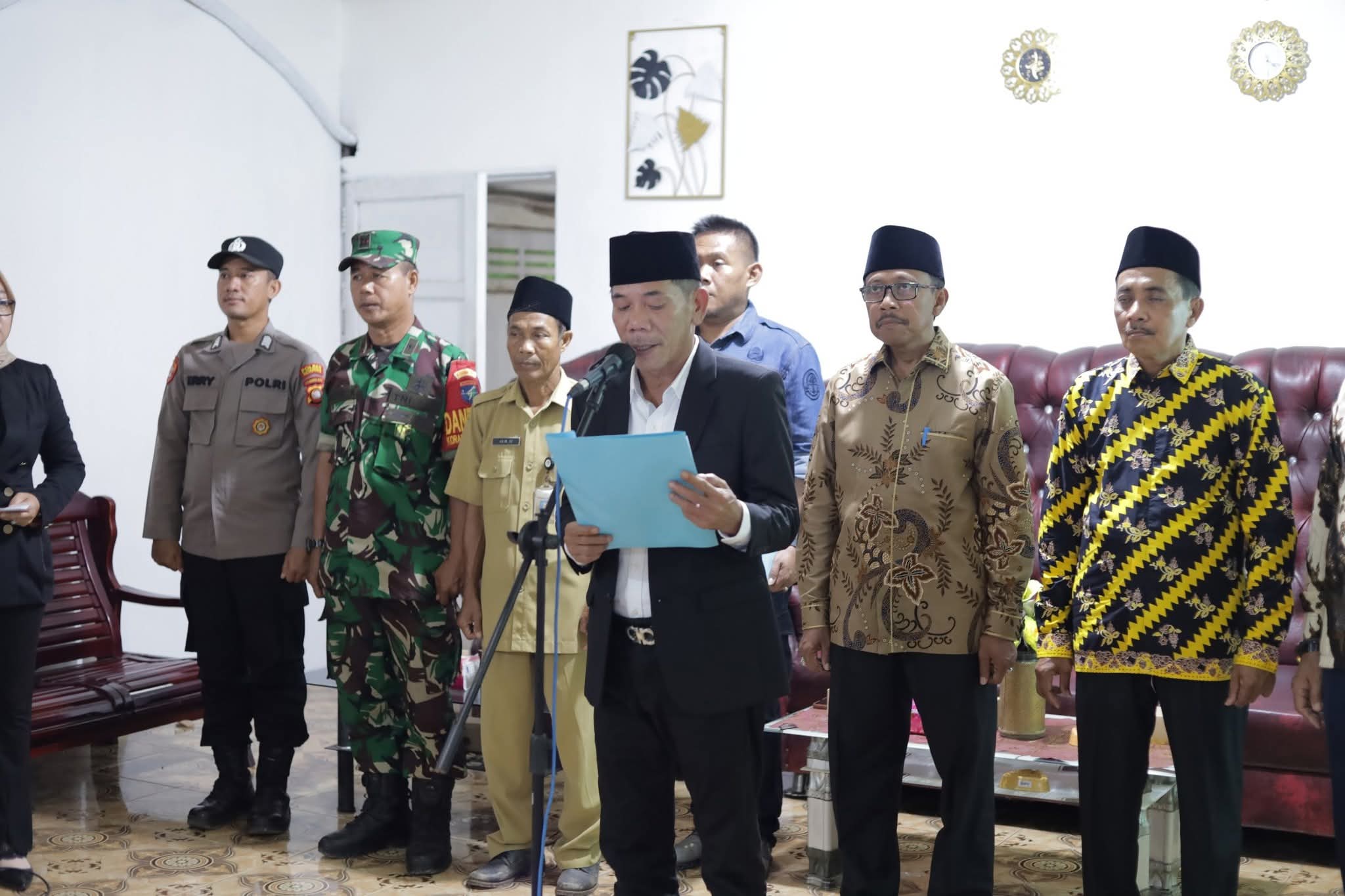 Wakil Bupati Lantik Dewan Hakim dan Panitera MTQ XXXII Laur
